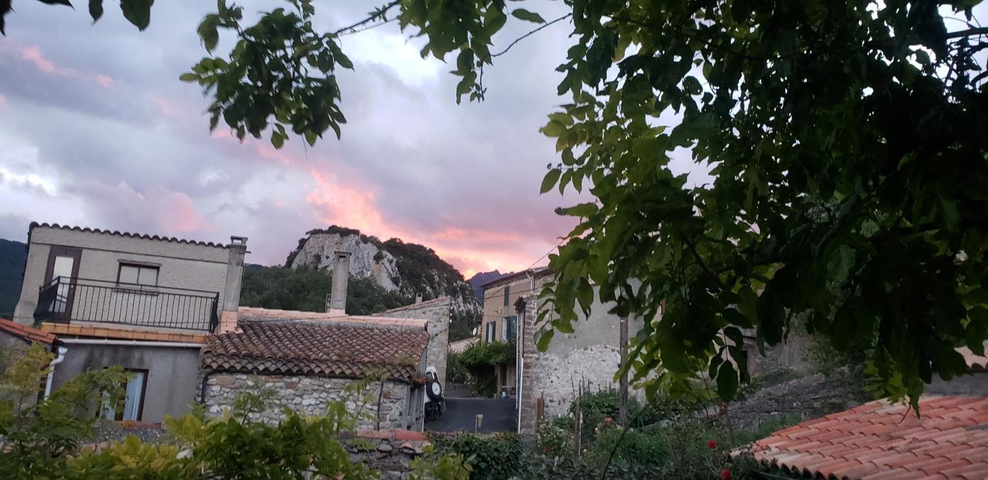 Le Balcon Apartment Camps-sur-l'Agly Bagian luar foto